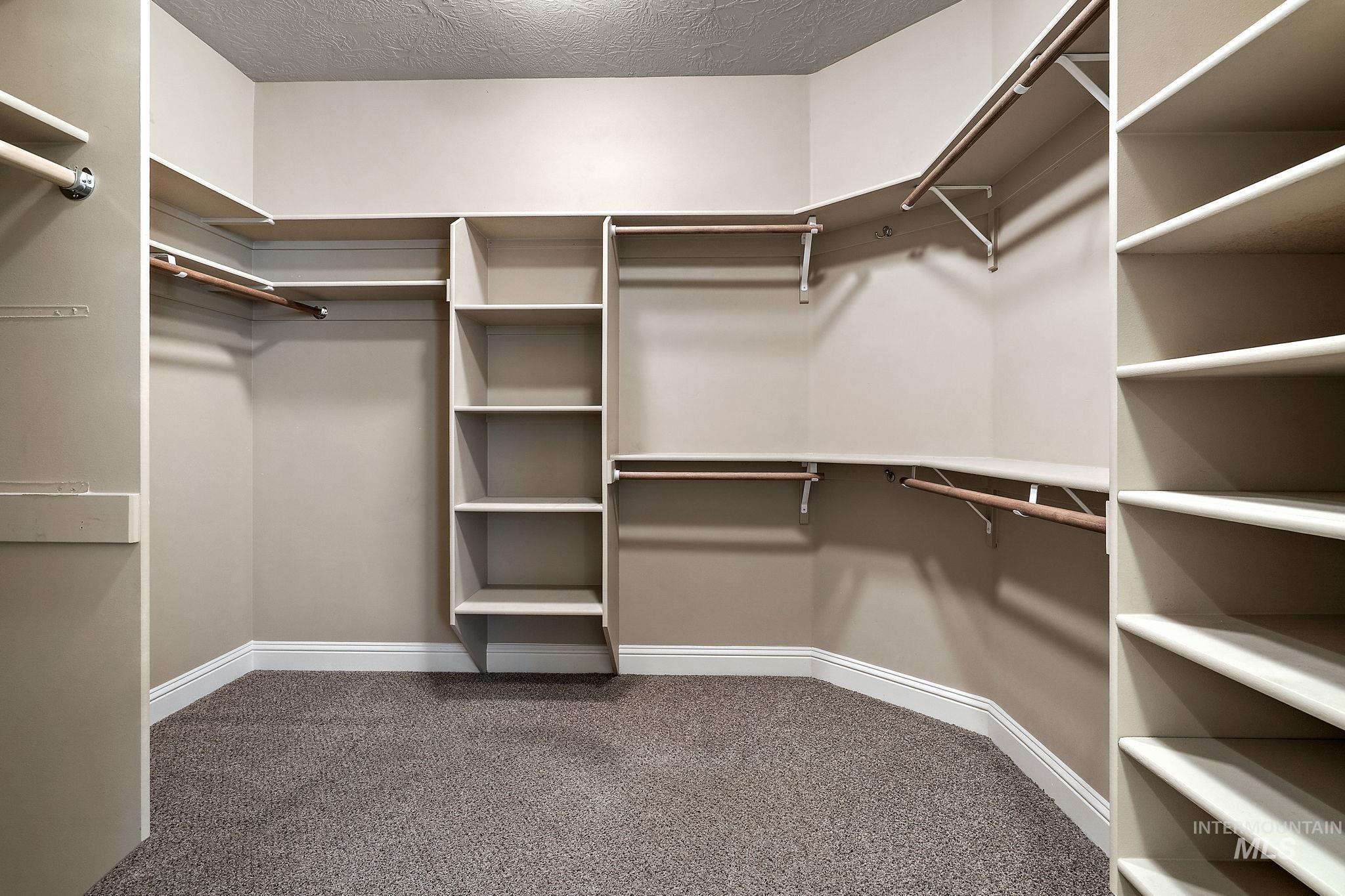 1026 S Riverstone Dr Property Photo 30
