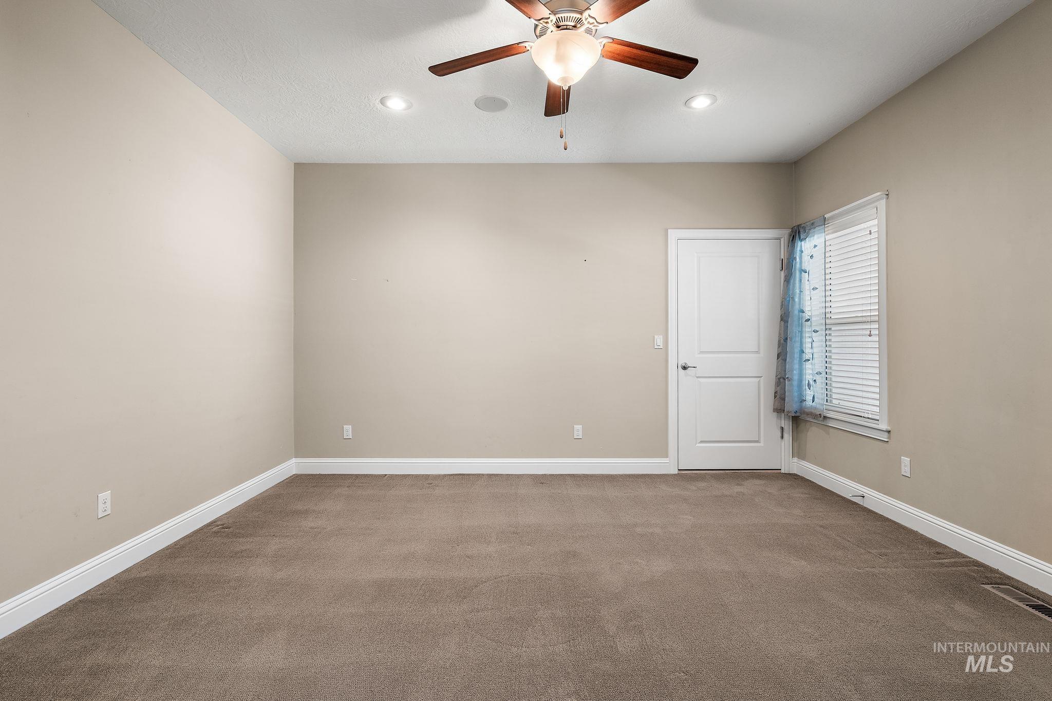 1026 S Riverstone Dr Property Photo 33