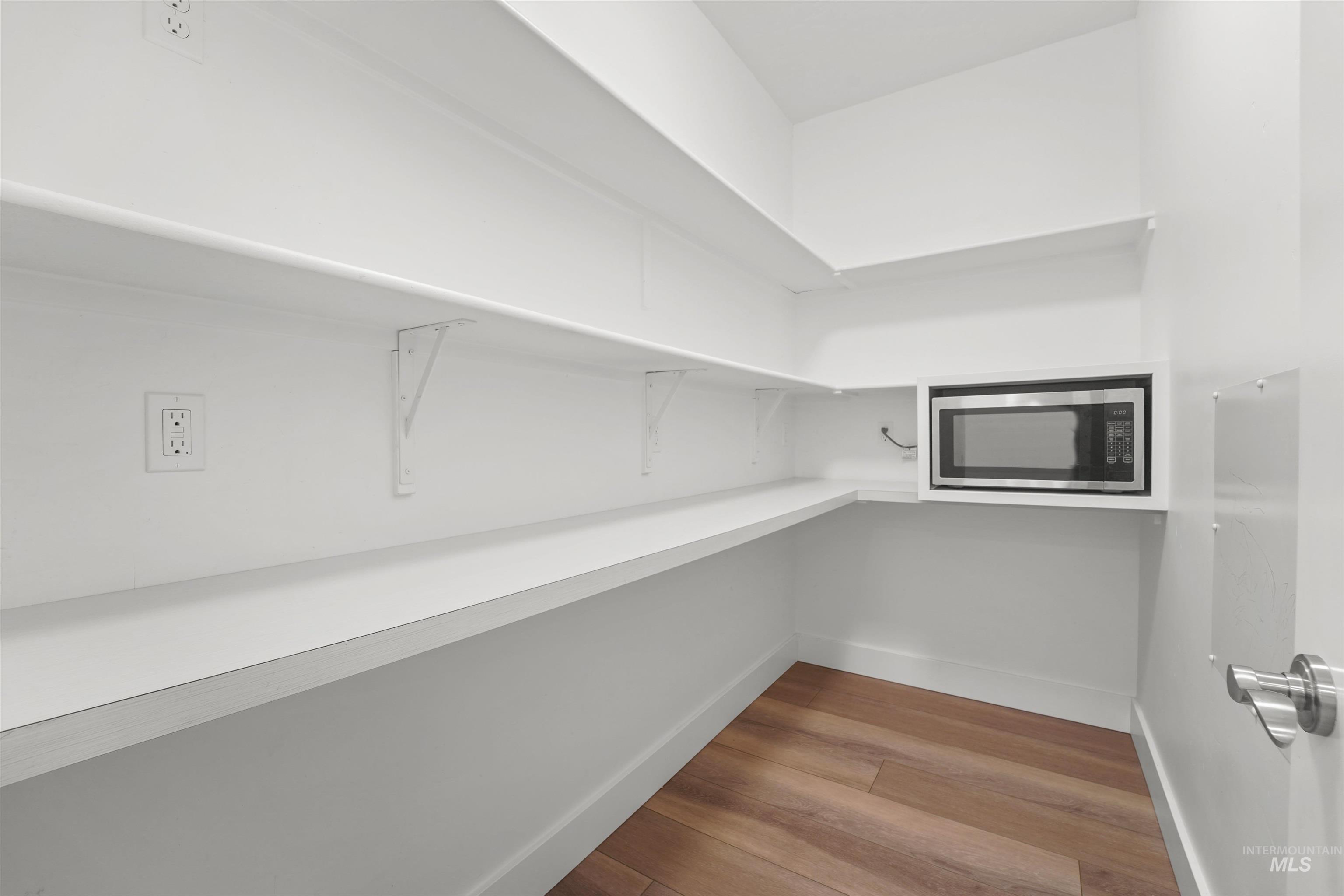 418 Fox Lantern Ct Property Photo 12