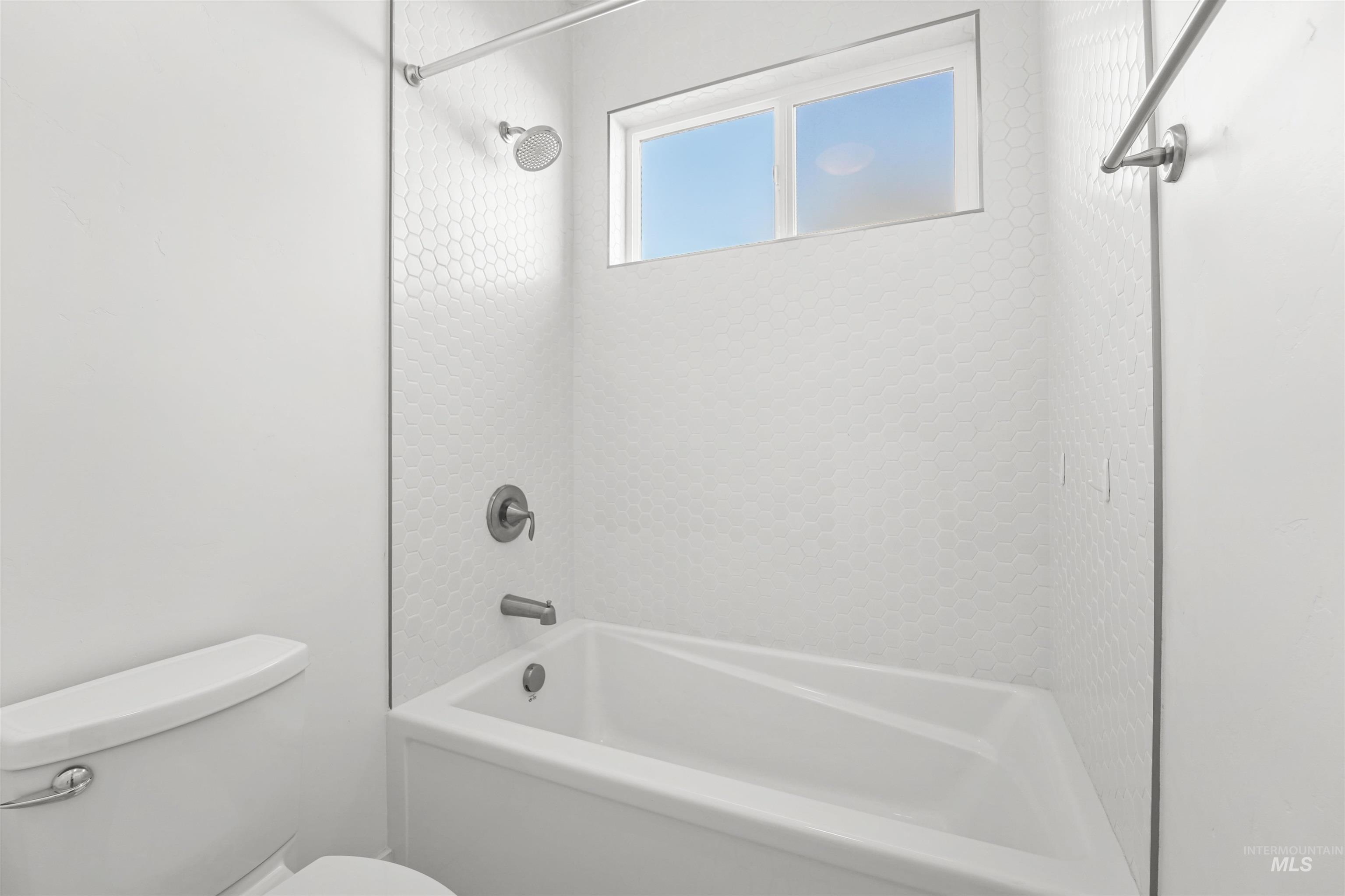 418 Fox Lantern Ct Property Photo 15