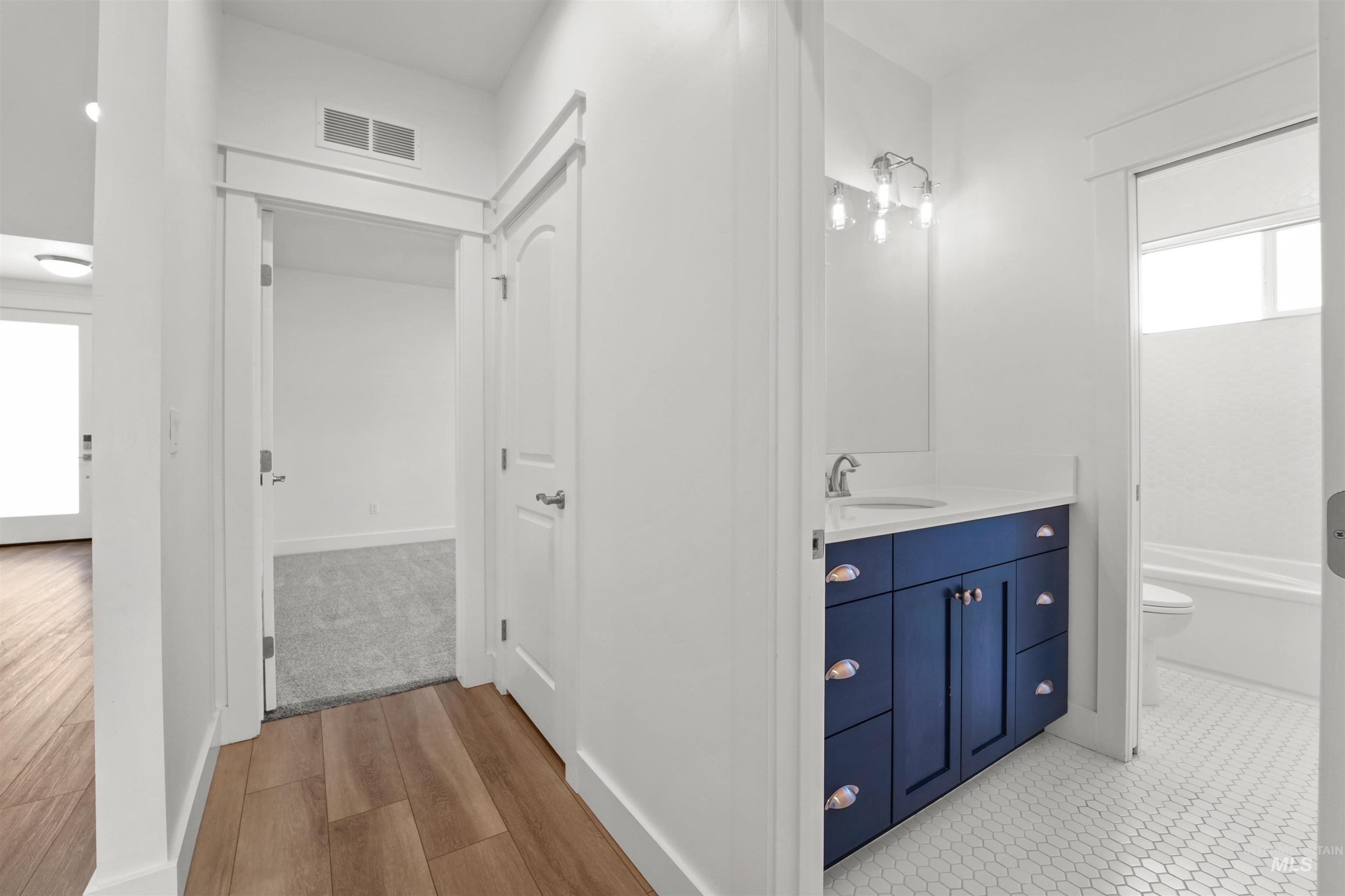 418 Fox Lantern Ct Property Photo 24