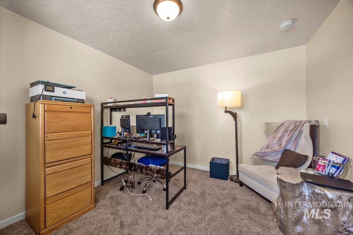 3577 E Warm Creek Property Photo 6