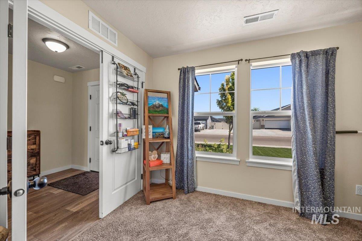3577 E Warm Creek Property Photo 7