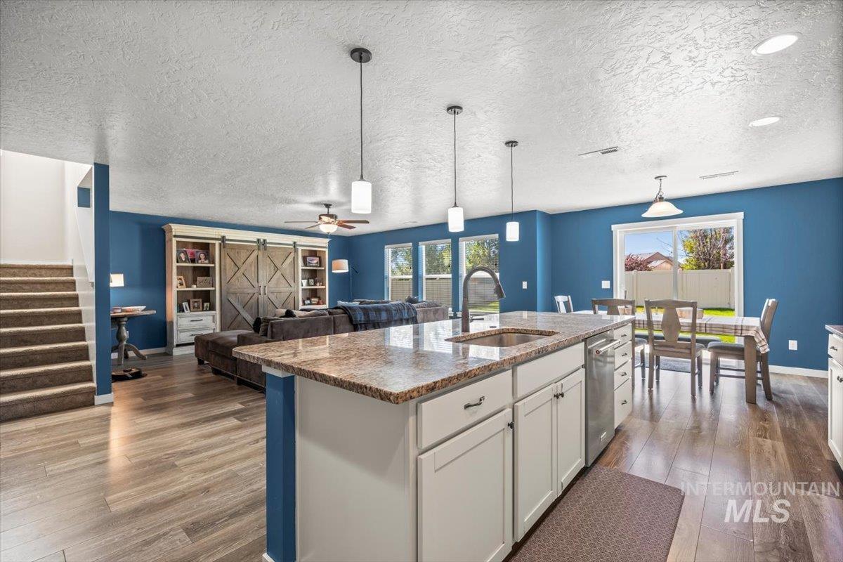 3577 E Warm Creek Property Photo 11