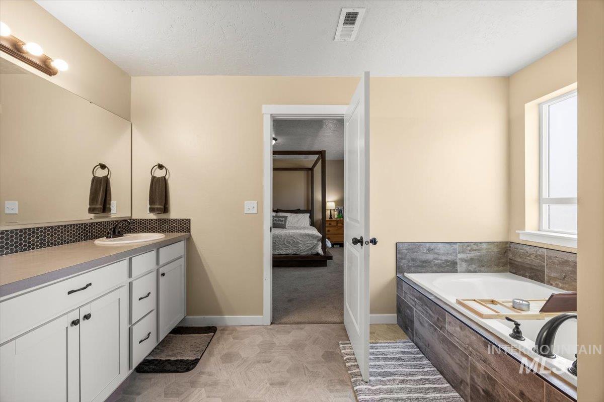 3577 E Warm Creek Property Photo 25