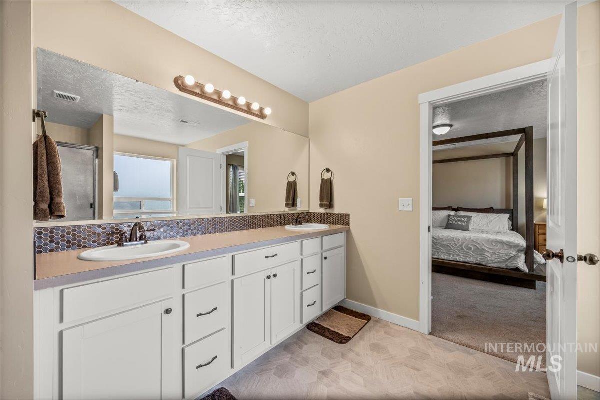 3577 E Warm Creek Property Photo 26