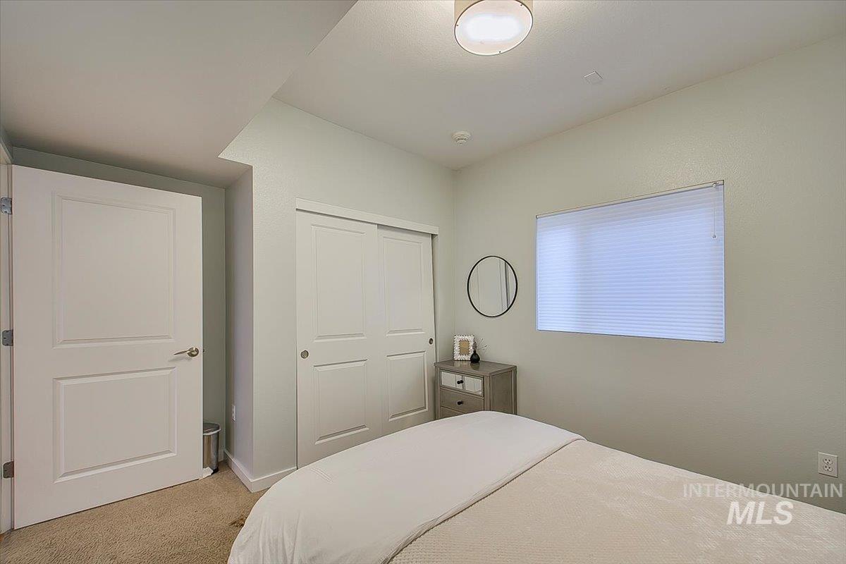 1463 W Grand Ave Property Photo 25