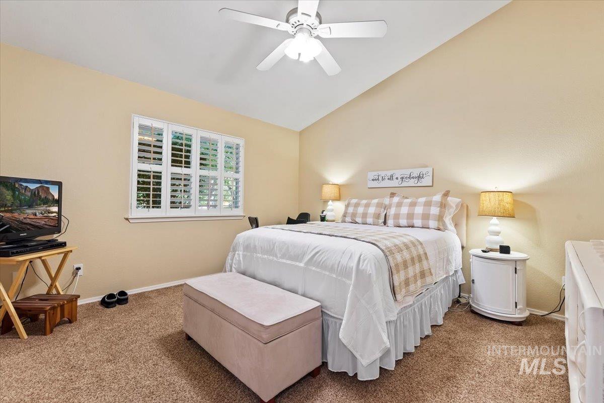 5500 S Adonis Place Property Photo 11