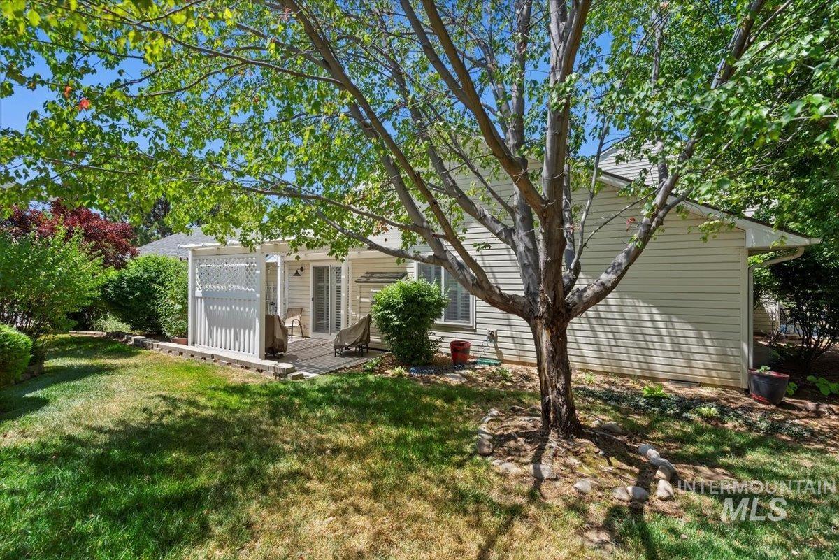 5500 S Adonis Place Property Photo 19