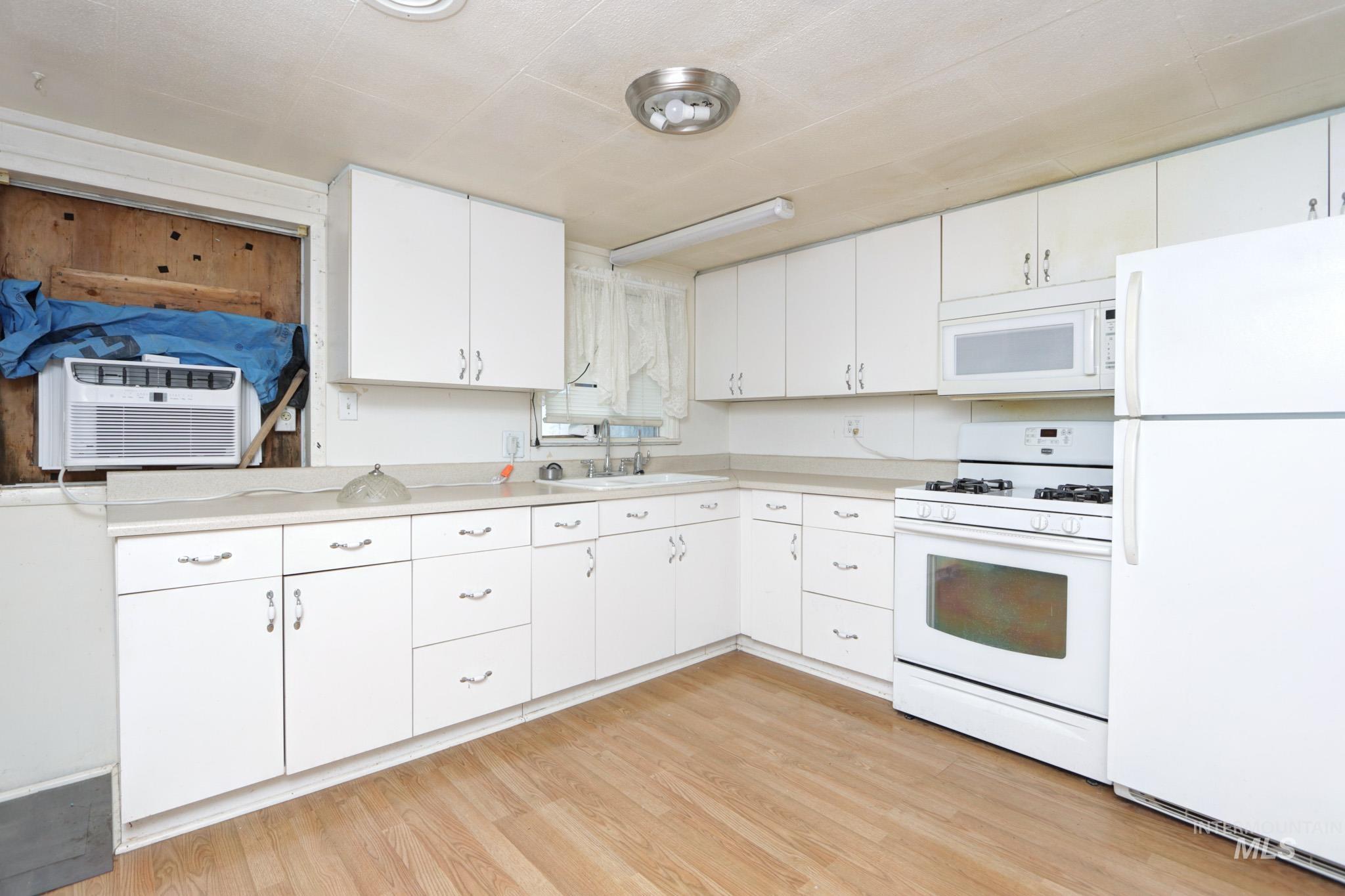 146 Nw 9th St Property Photo 11