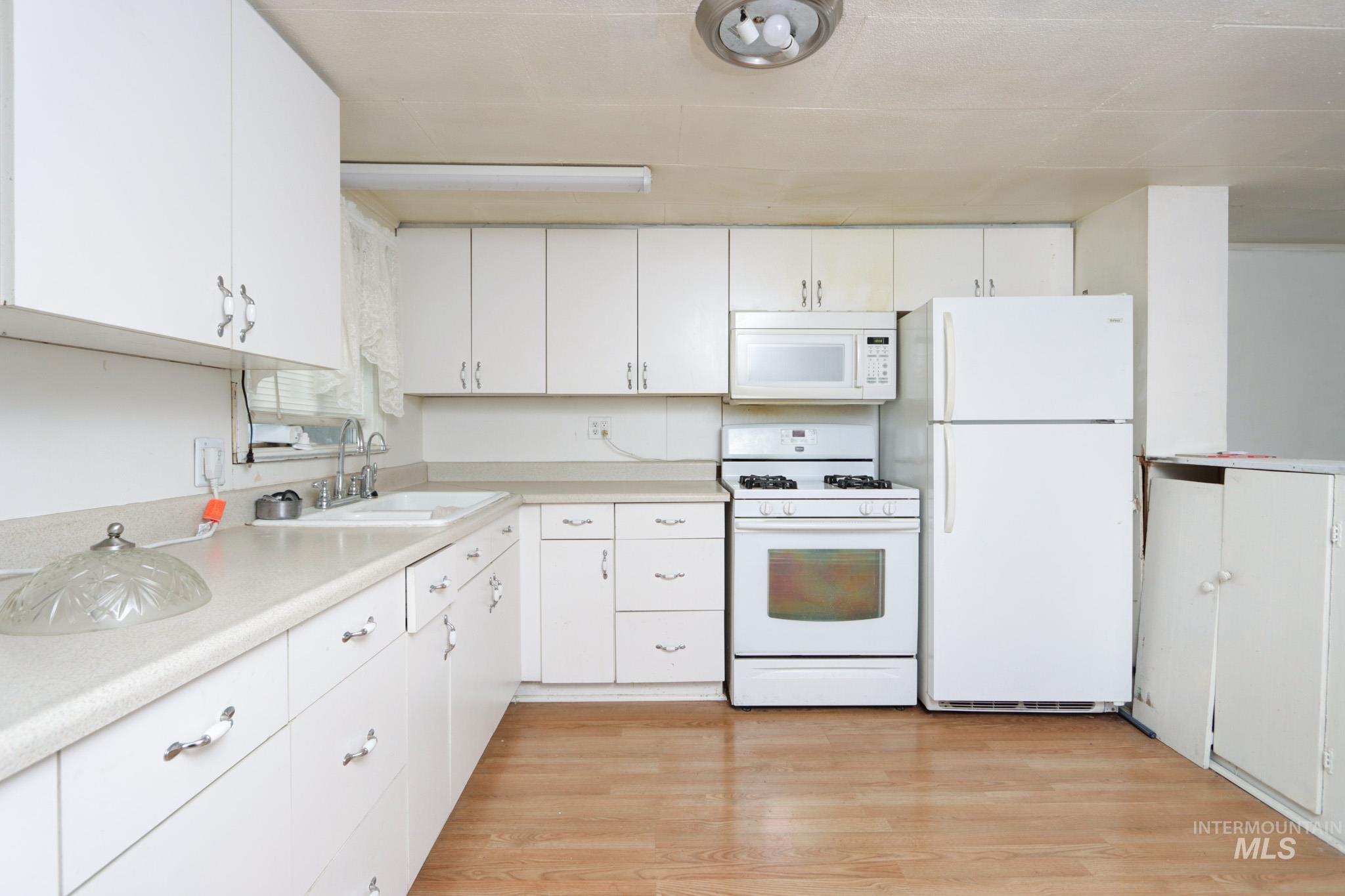 146 Nw 9th St Property Photo 12