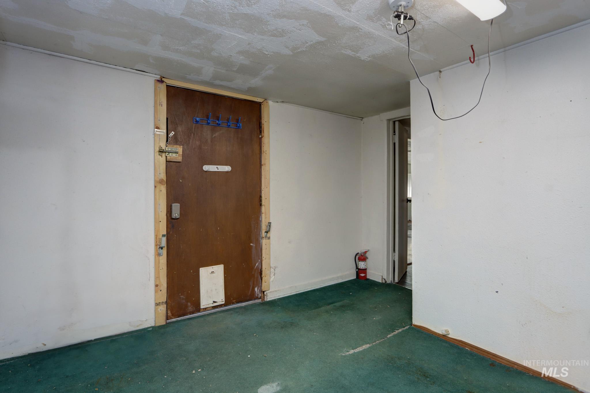 146 Nw 9th St Property Photo 16