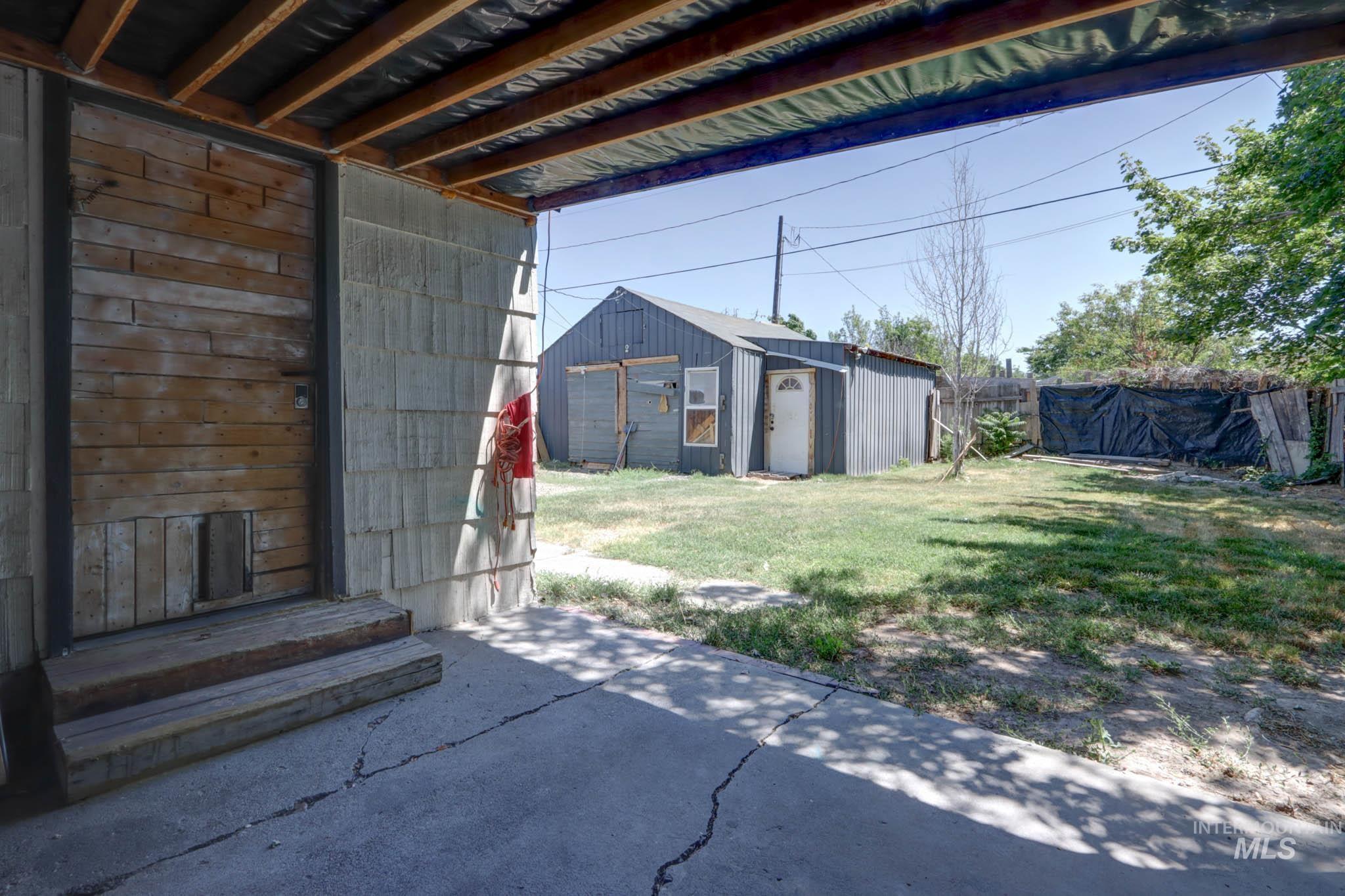 146 Nw 9th St Property Photo 18