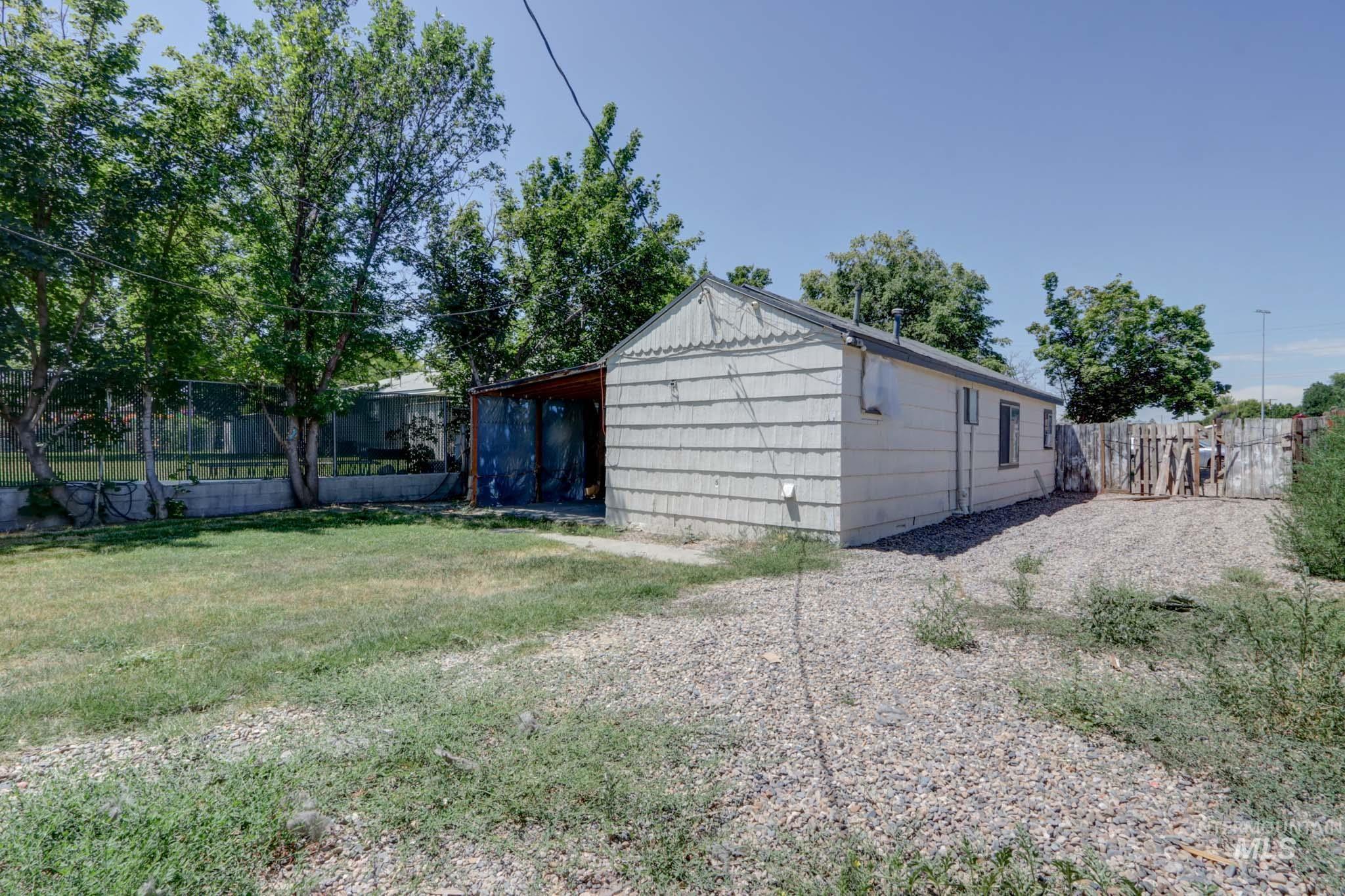 146 Nw 9th St Property Photo 23