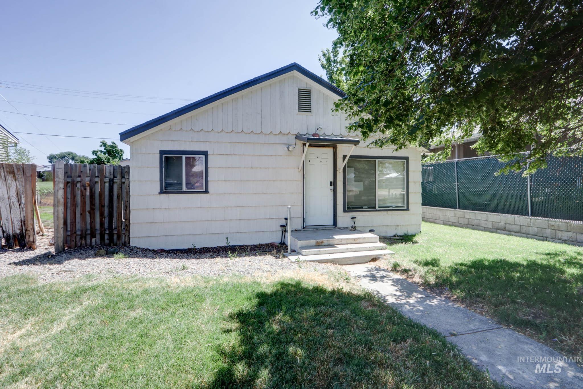 146 Nw 9th St Property Photo 24