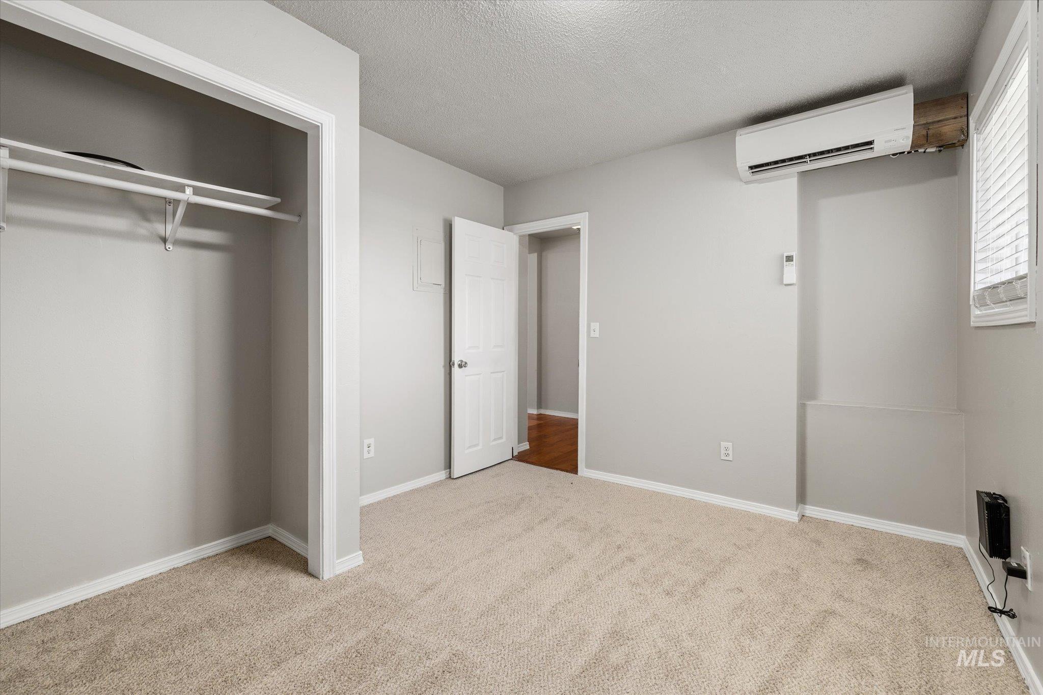 2116 S Longmont Ave Property Photo 16