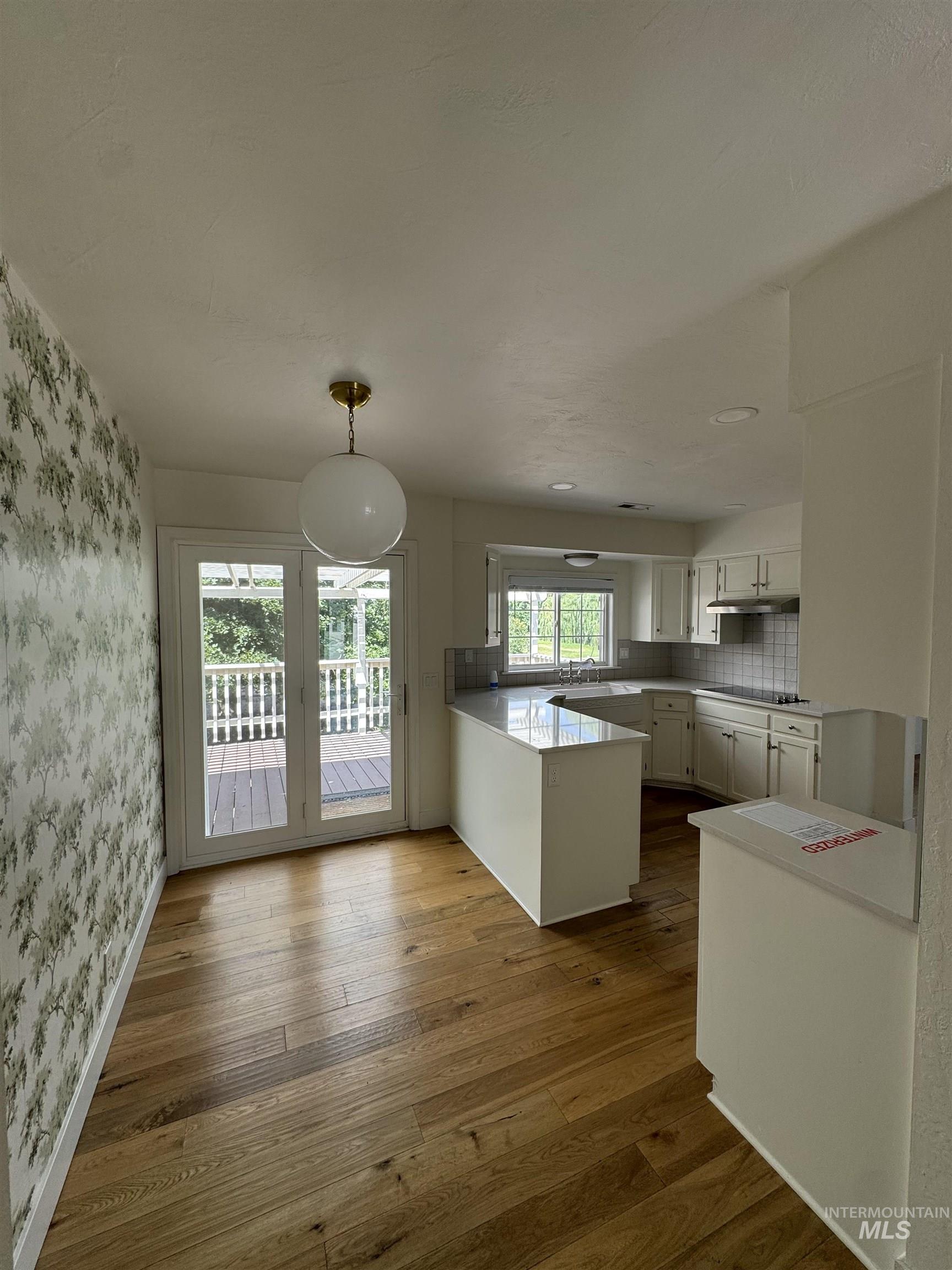 433 N Rene Pl. Property Photo 5