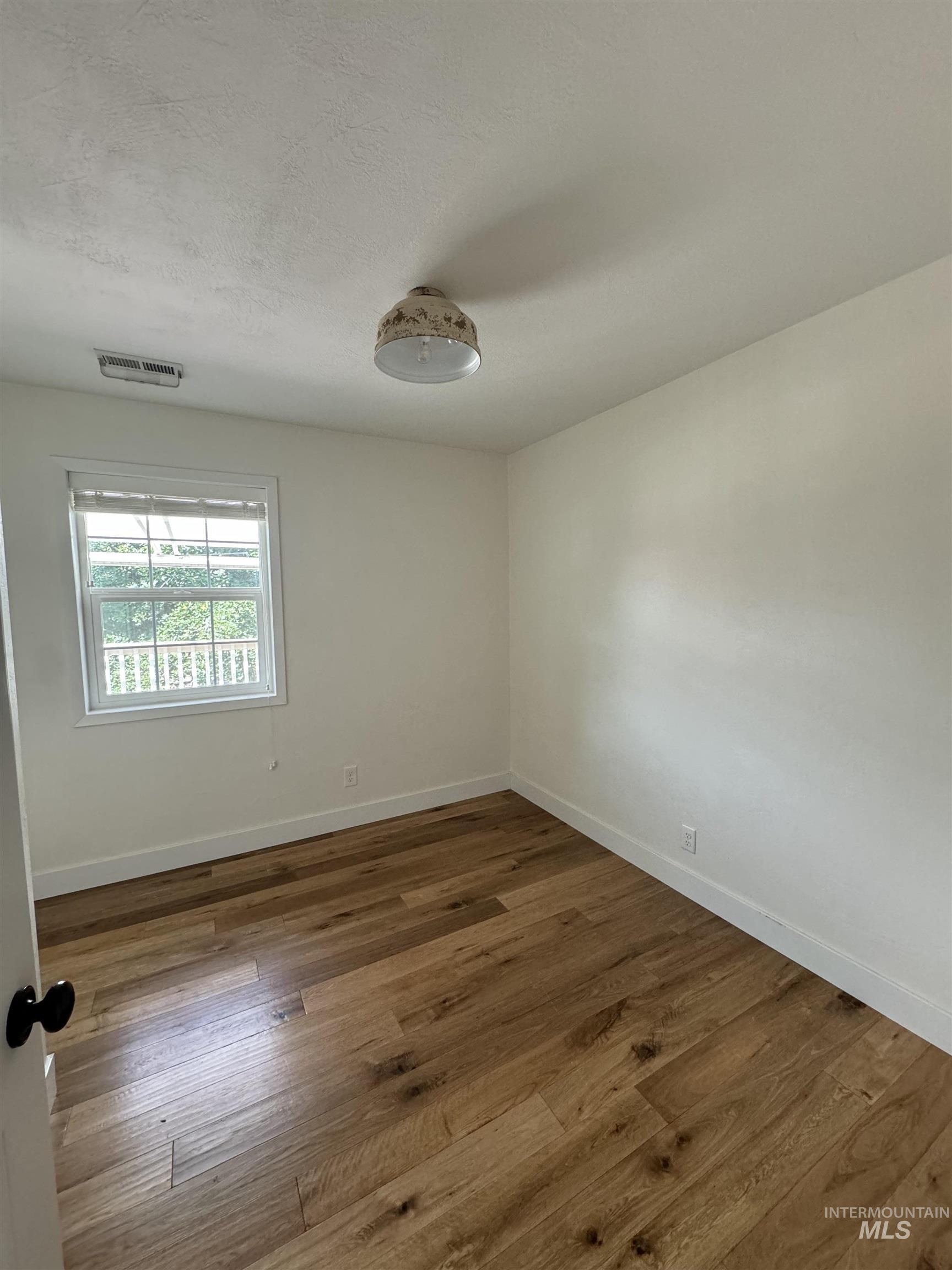 433 N Rene Pl. Property Photo 10