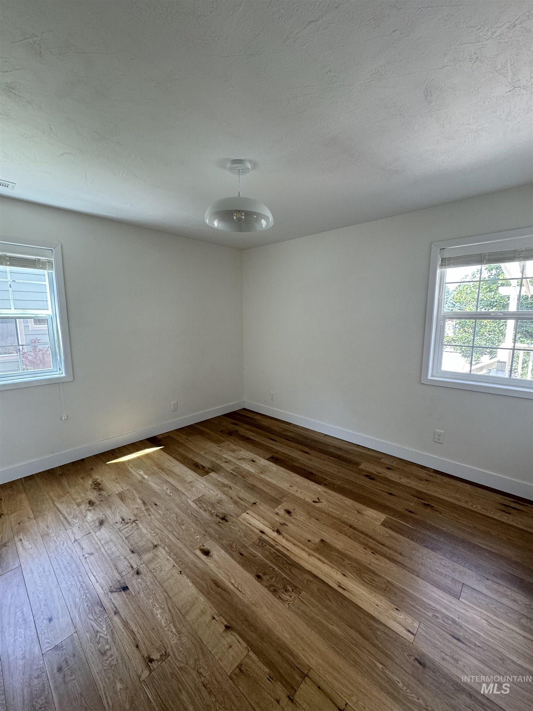 433 N Rene Pl. Property Photo 11