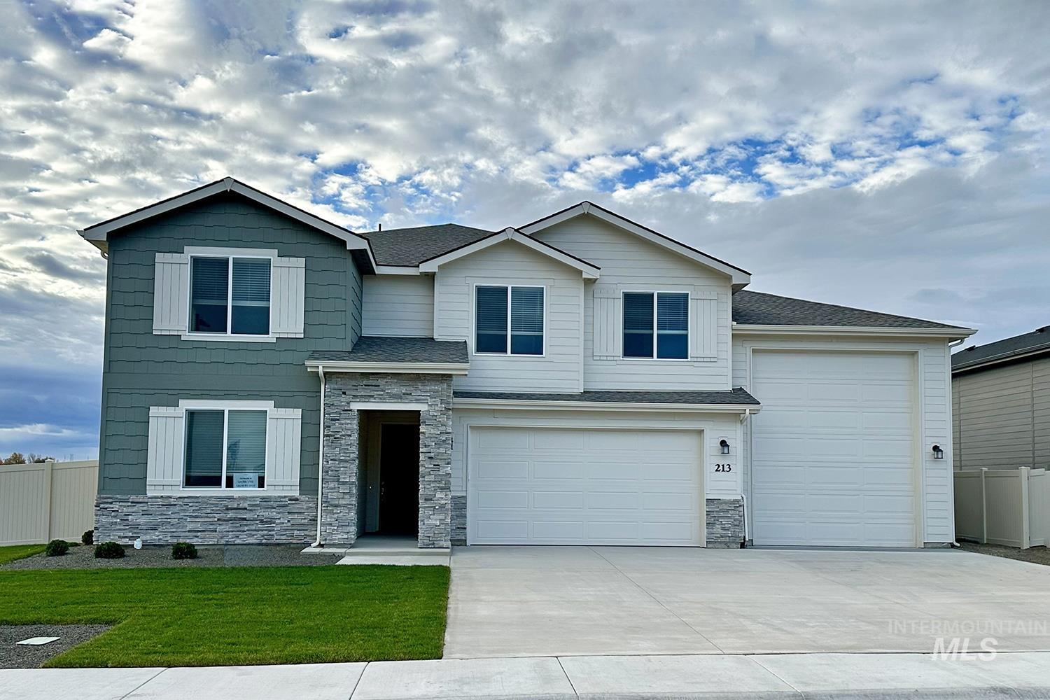 213 Ravello St Property Photo 1