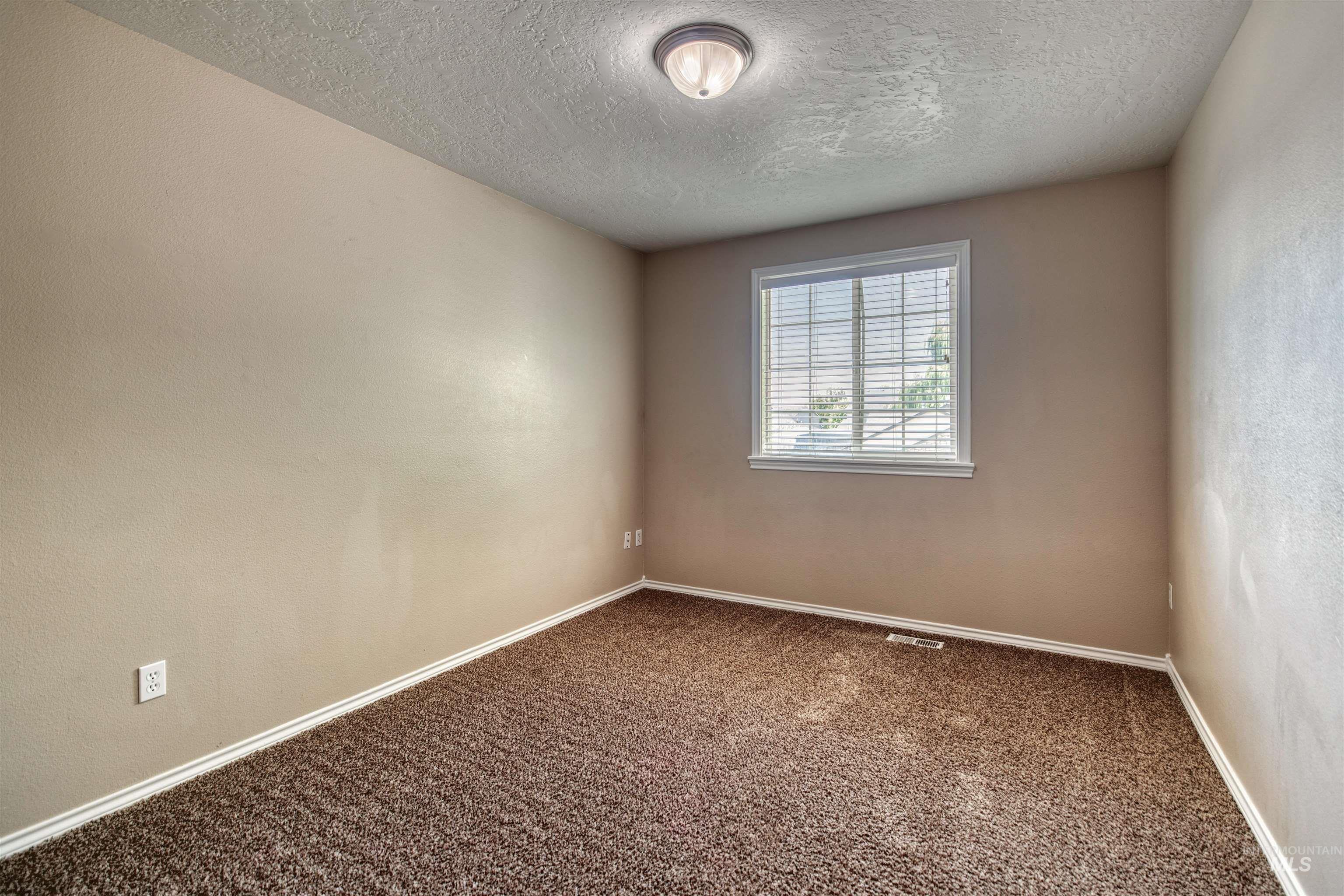 3778 N Elsinore Way Property Photo 31