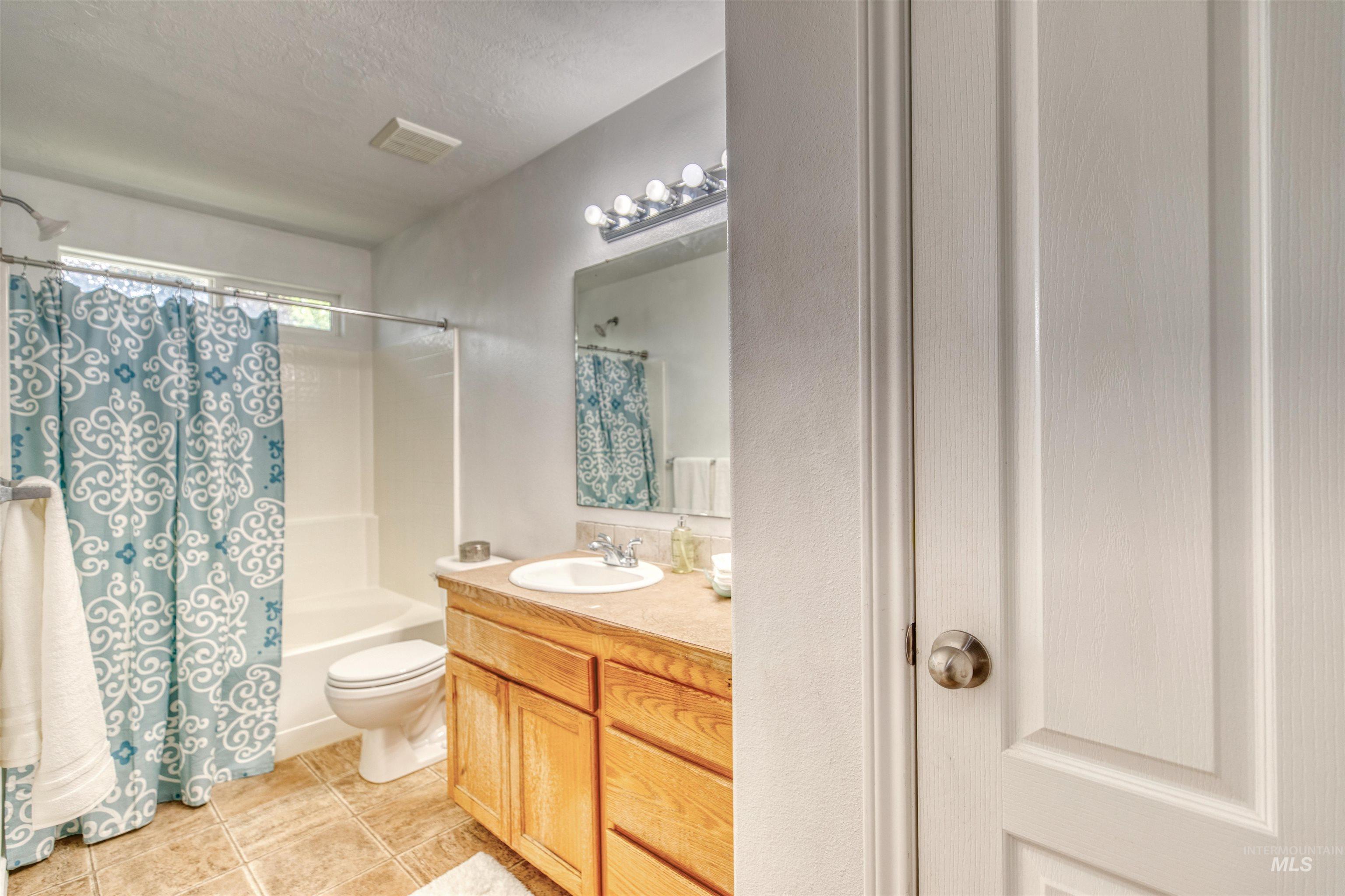 3778 N Elsinore Way Property Photo 35