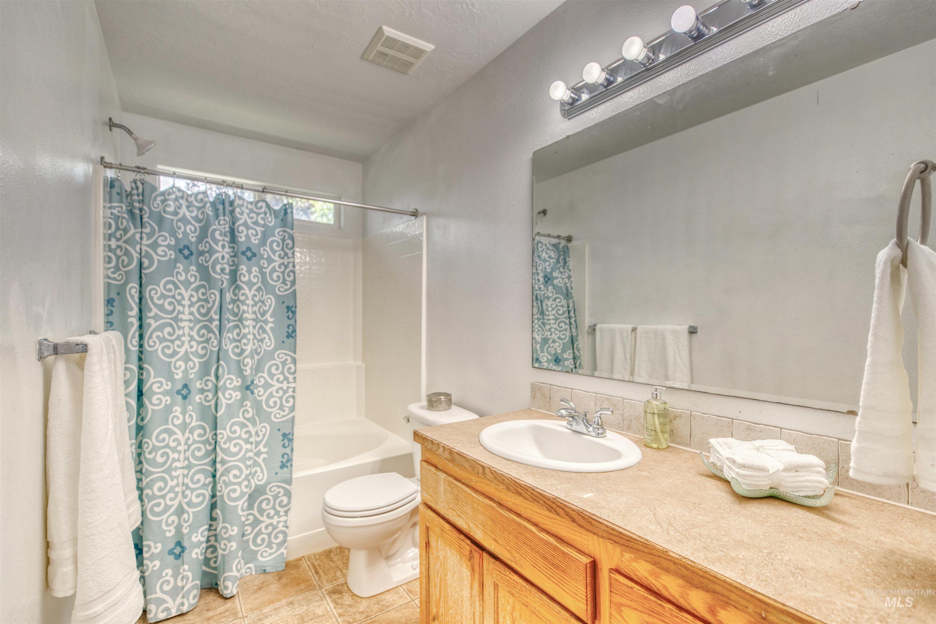 3778 N Elsinore Way Property Photo 36