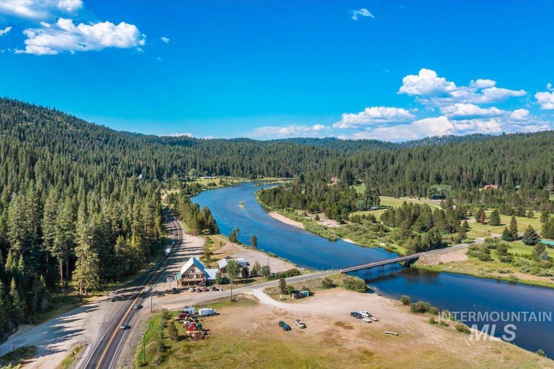 219 Tripod View Drive Property Photo 2