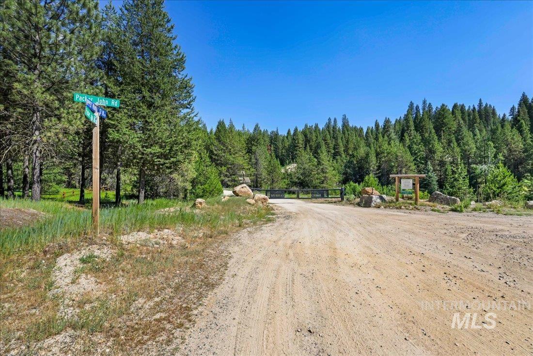 219 Tripod View Drive Property Photo 4