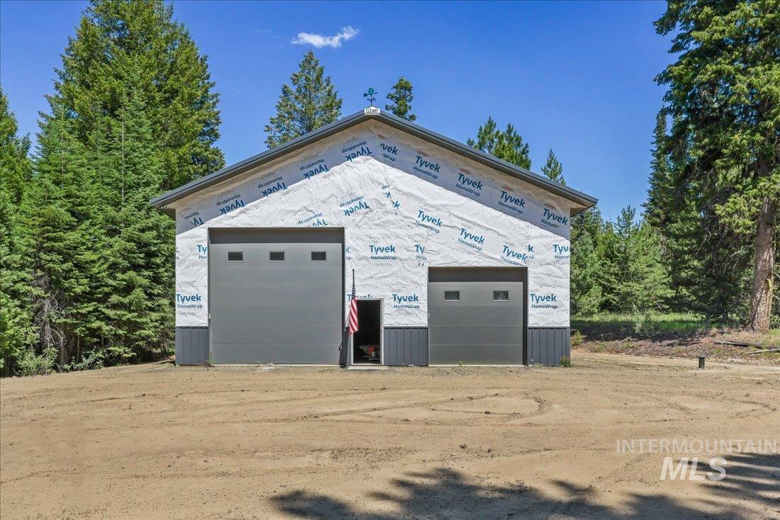219 Tripod View Drive Property Photo 8