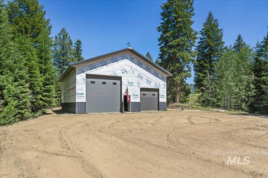 219 Tripod View Drive Property Photo 9