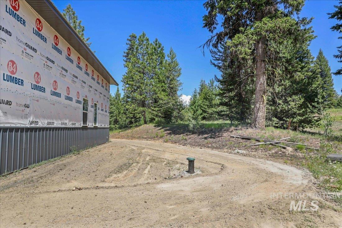 219 Tripod View Drive Property Photo 10
