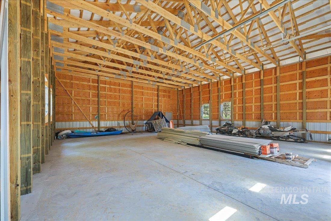 219 Tripod View Drive Property Photo 13