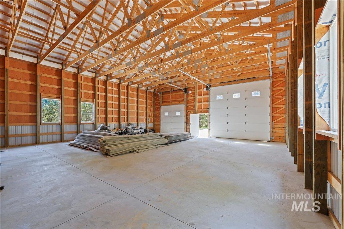 219 Tripod View Drive Property Photo 14