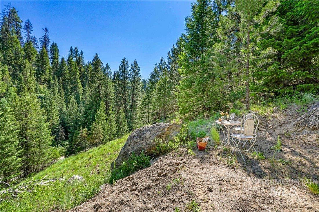 219 Tripod View Drive Property Photo 21