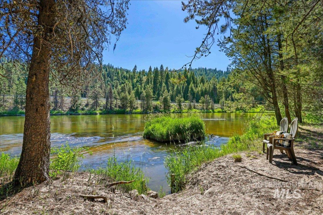 219 Tripod View Drive Property Photo 26