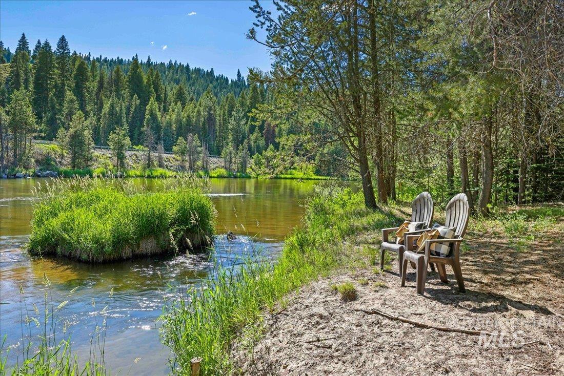 219 Tripod View Drive Property Photo 27
