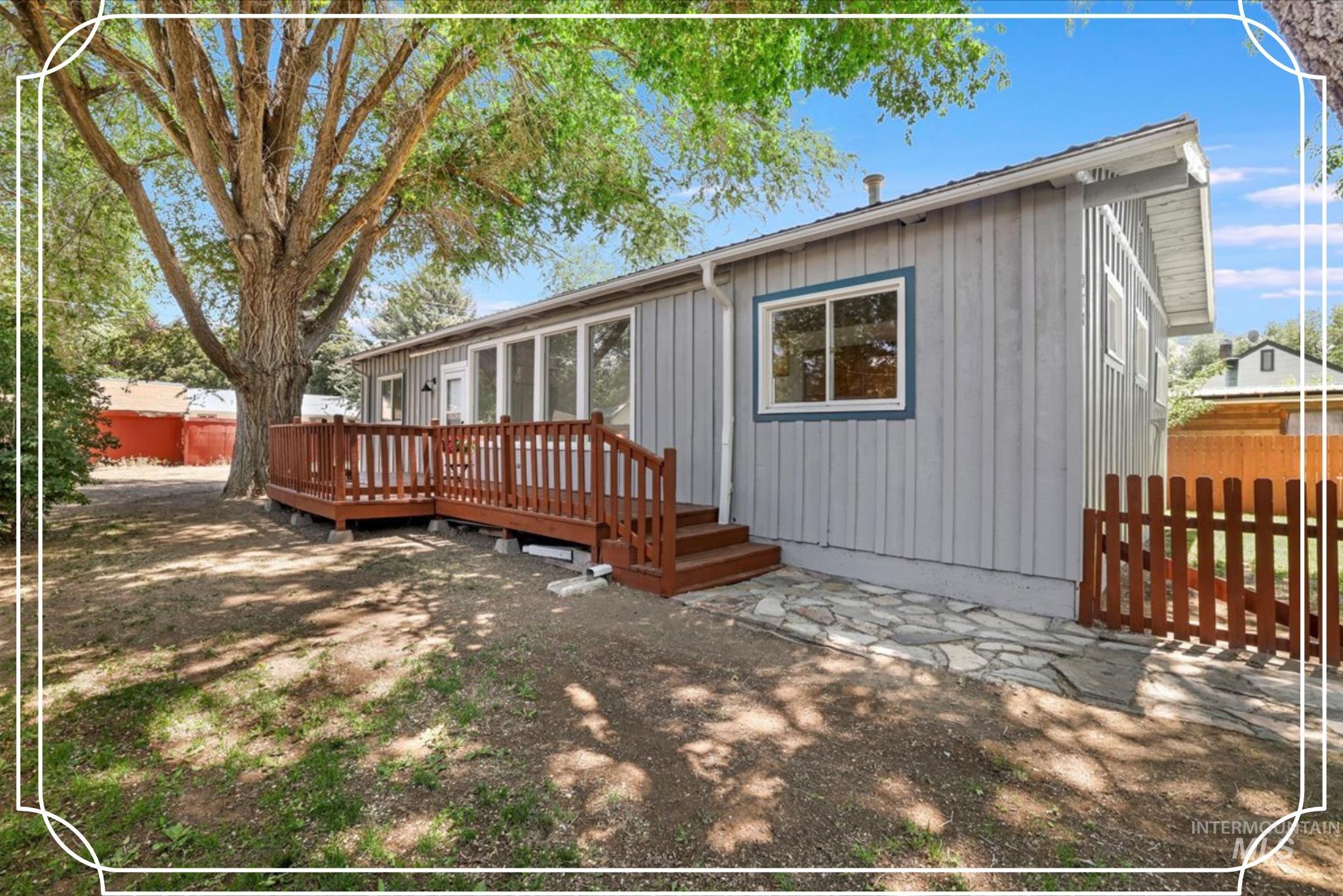 310 N Beverly Property Photo 1