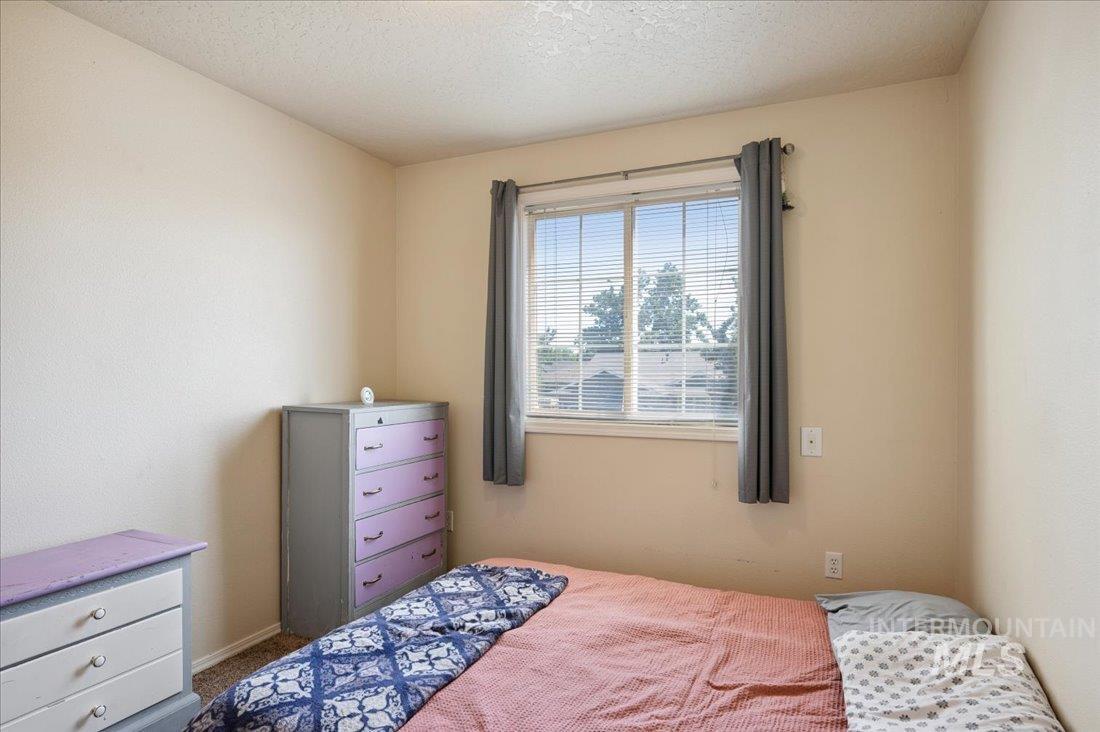 2210 E Meadow Wood Dr Property Photo 15