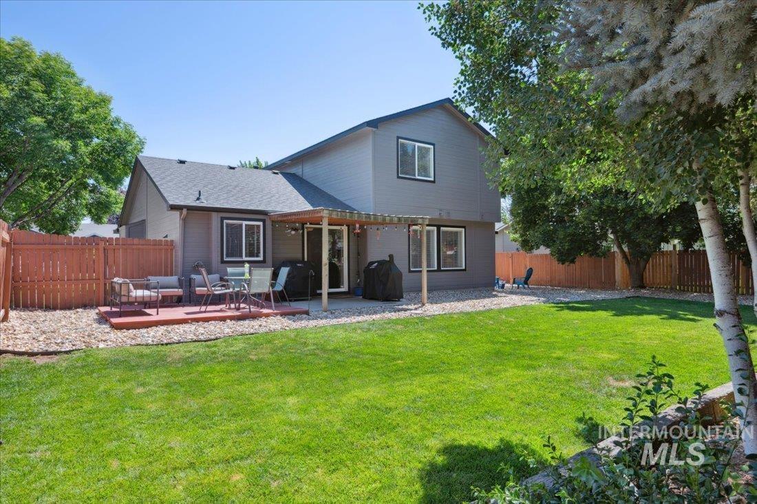 2210 E Meadow Wood Dr Property Photo 27