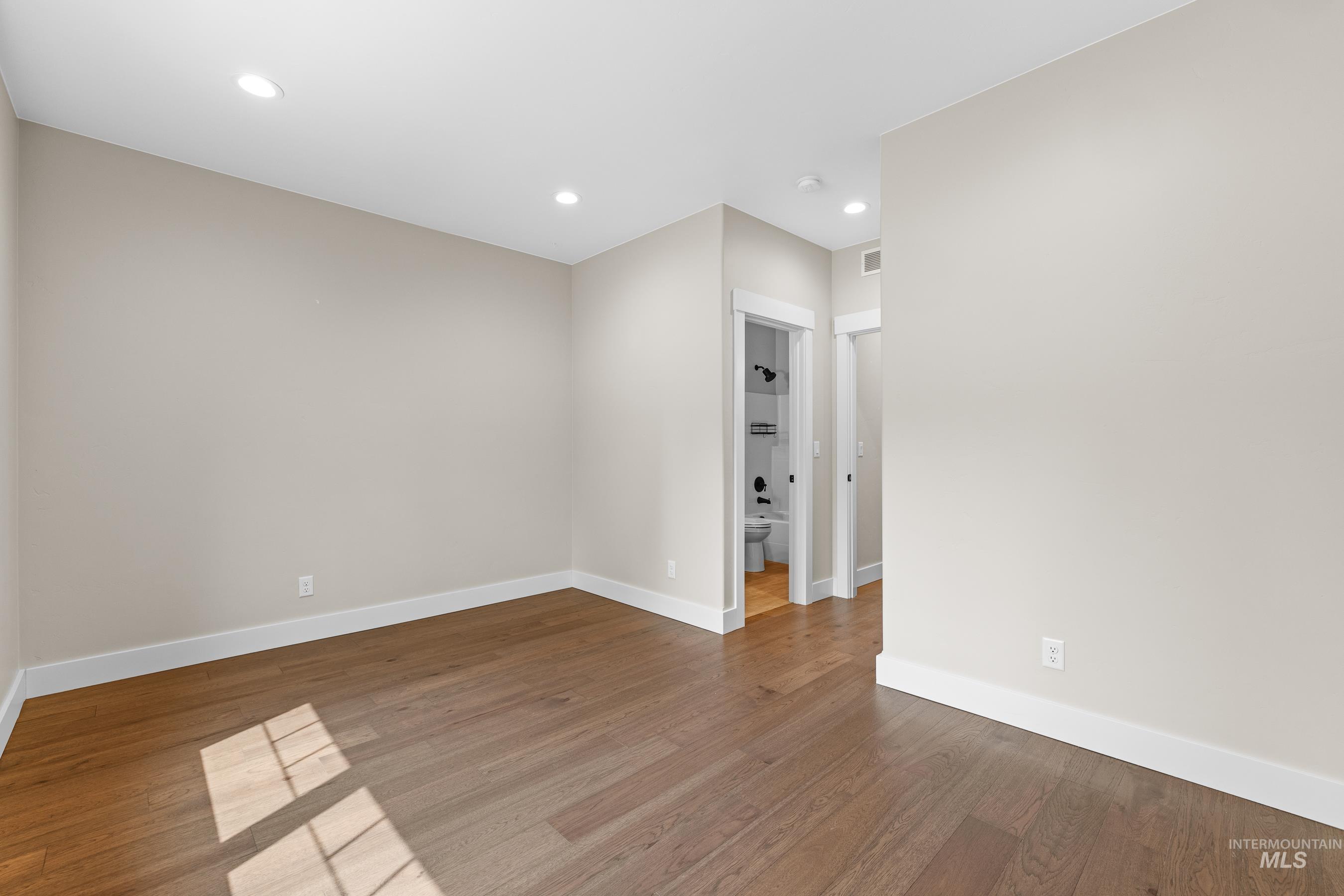 601 Bluewater Circle Property Photo 12