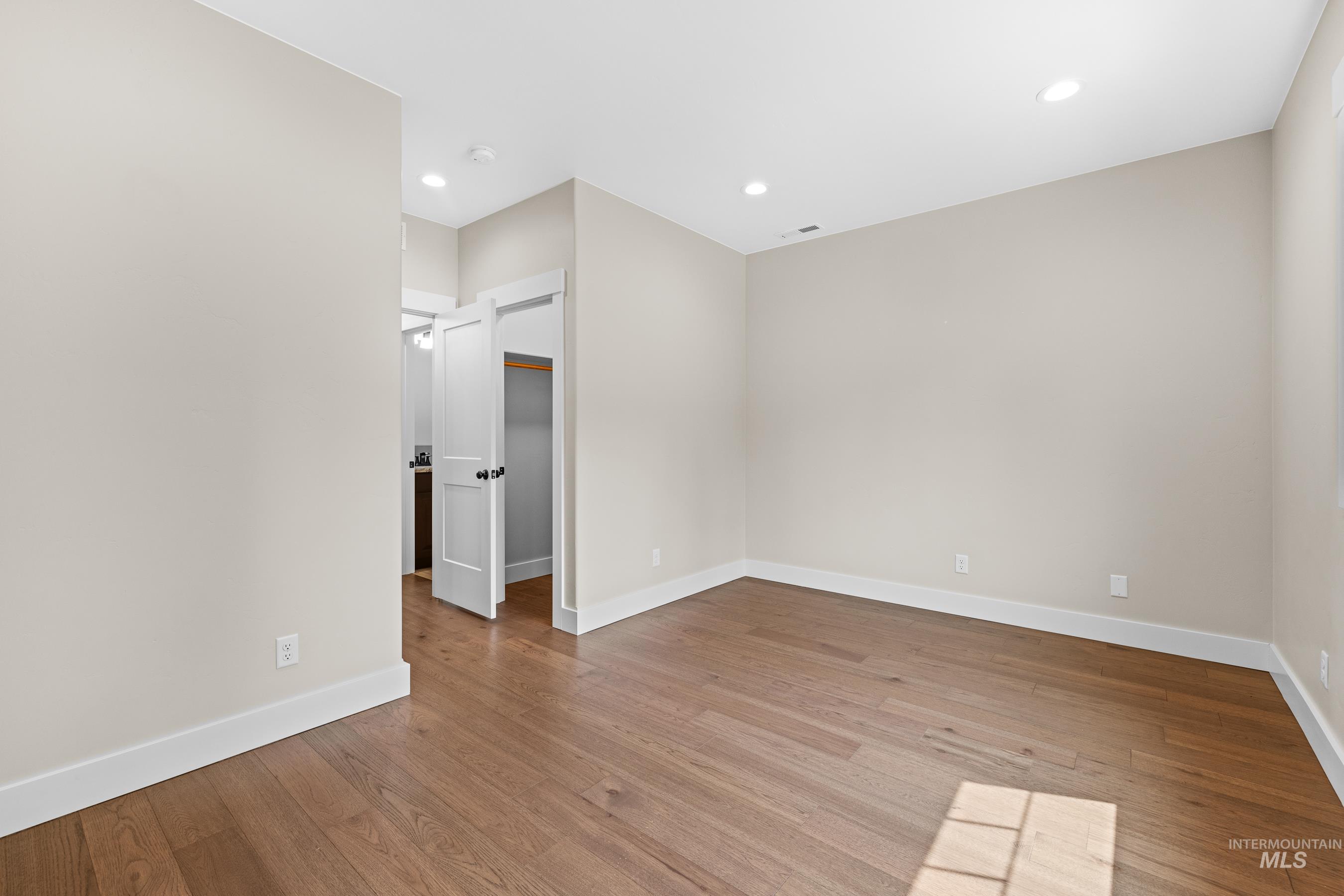 601 Bluewater Circle Property Photo 13
