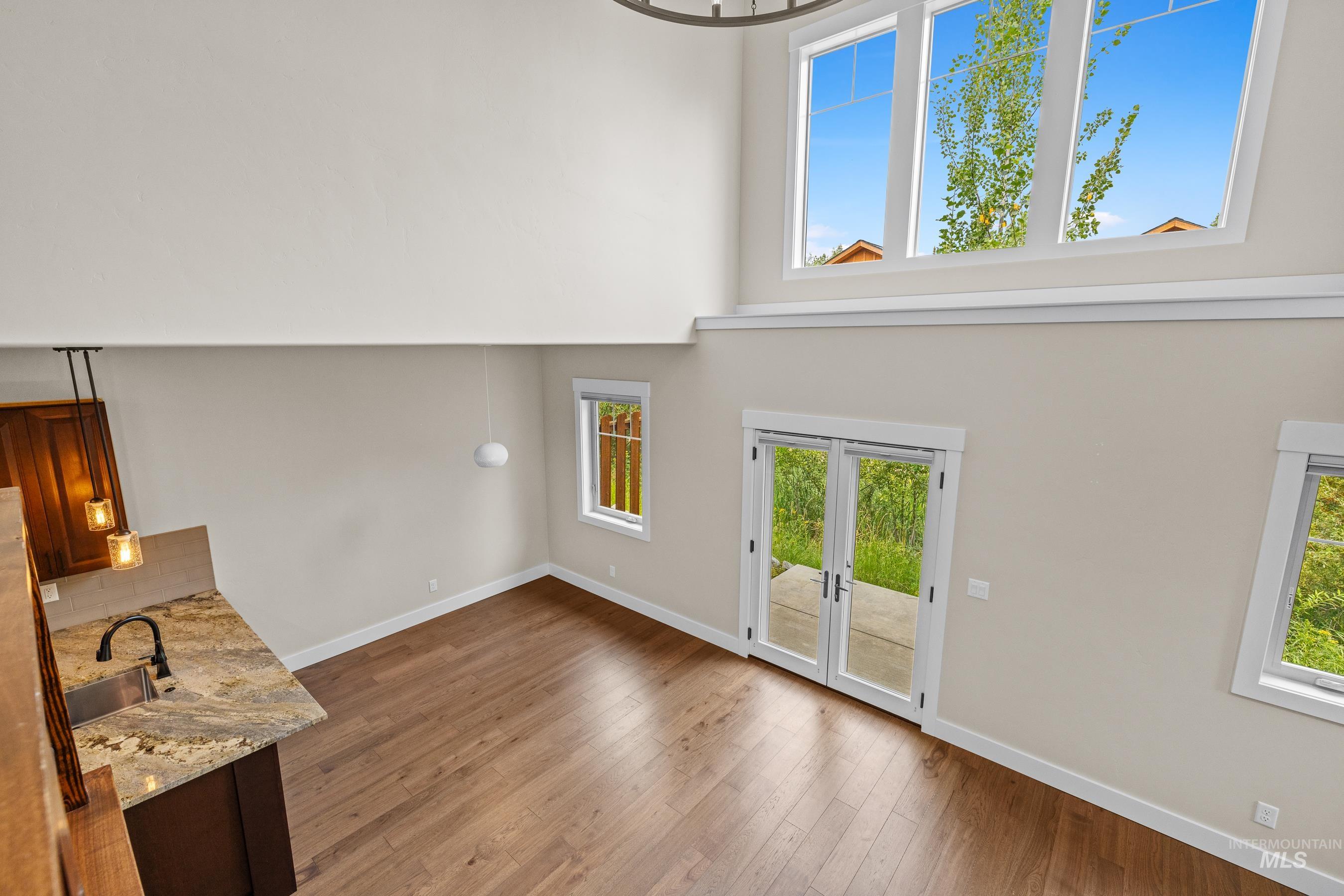 601 Bluewater Circle Property Photo 31