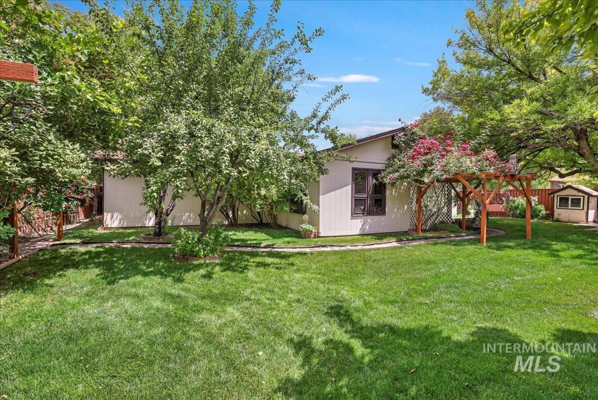 451 Morningside Dr Property Photo 20