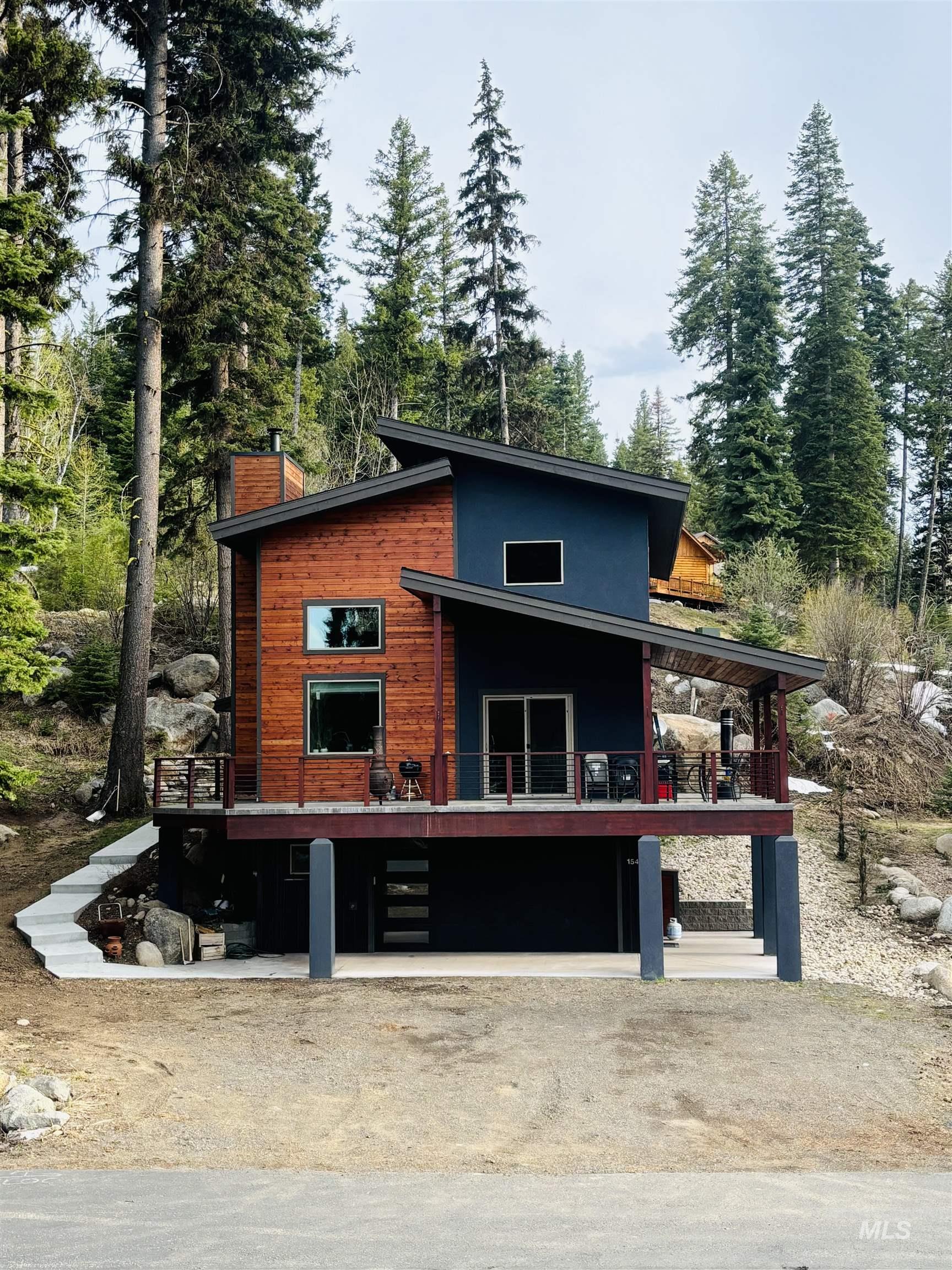1541 Dragonfly Loop Property Photo 1