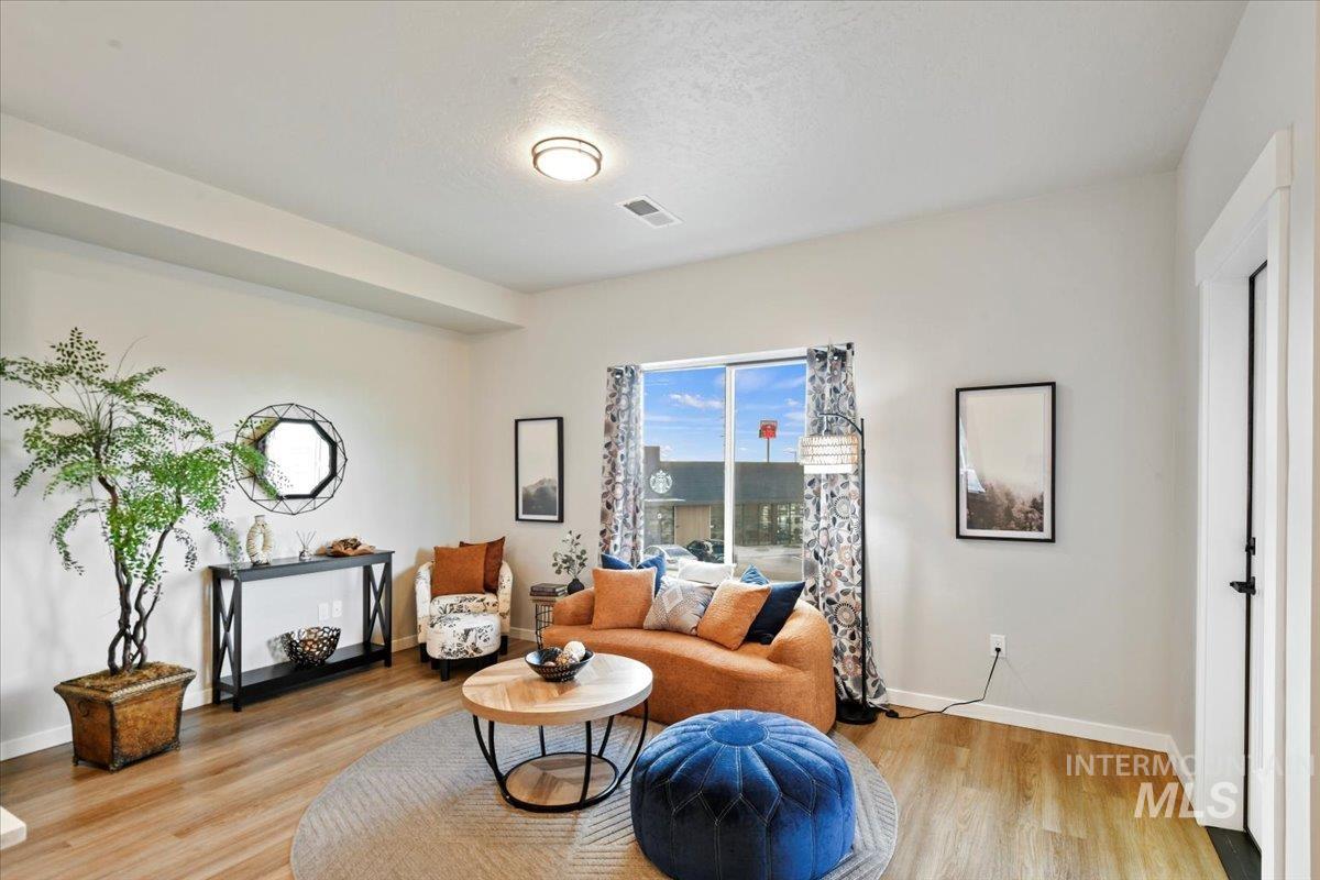 511 N Lucy Lane Property Photo 7