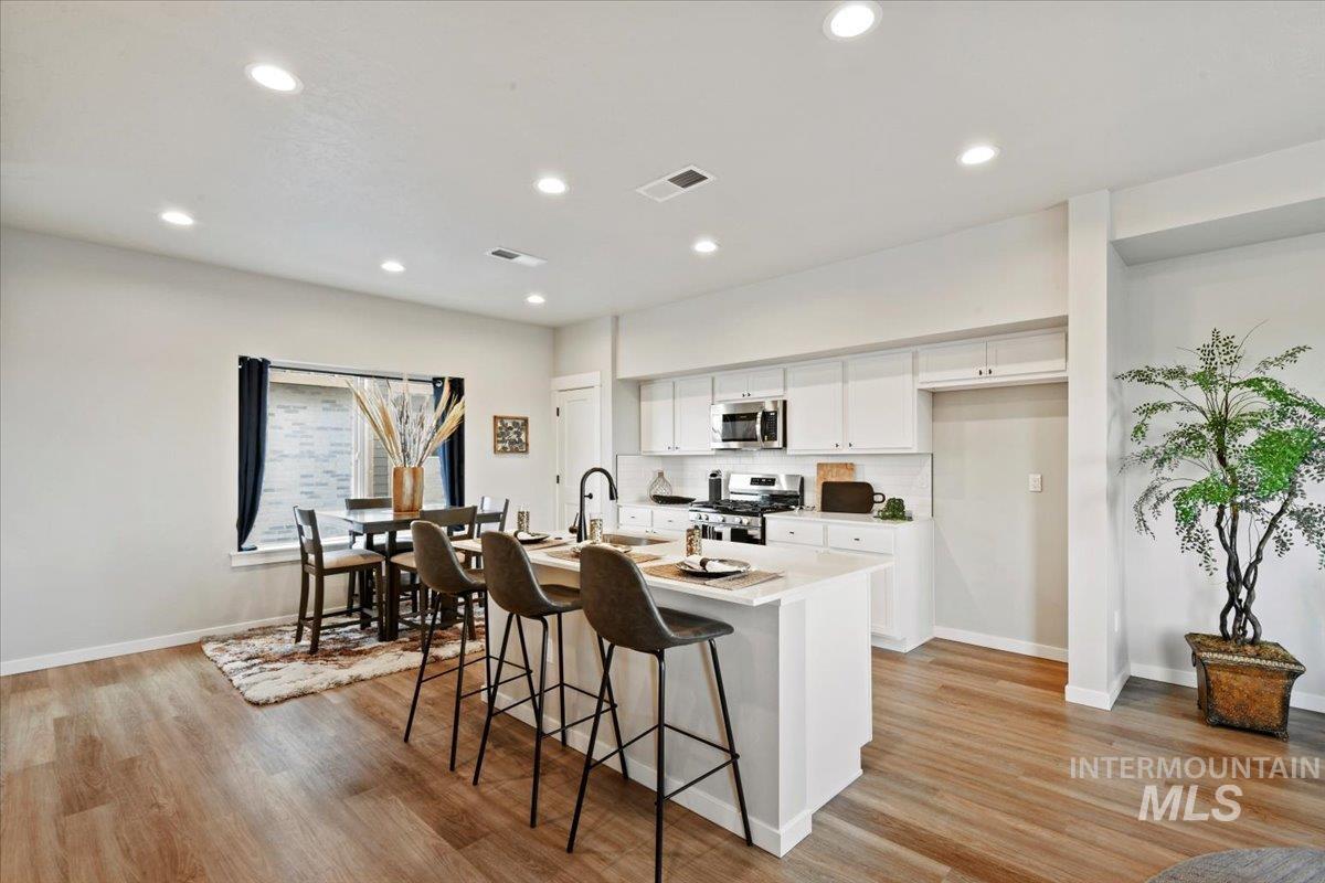 511 N Lucy Lane Property Photo 8