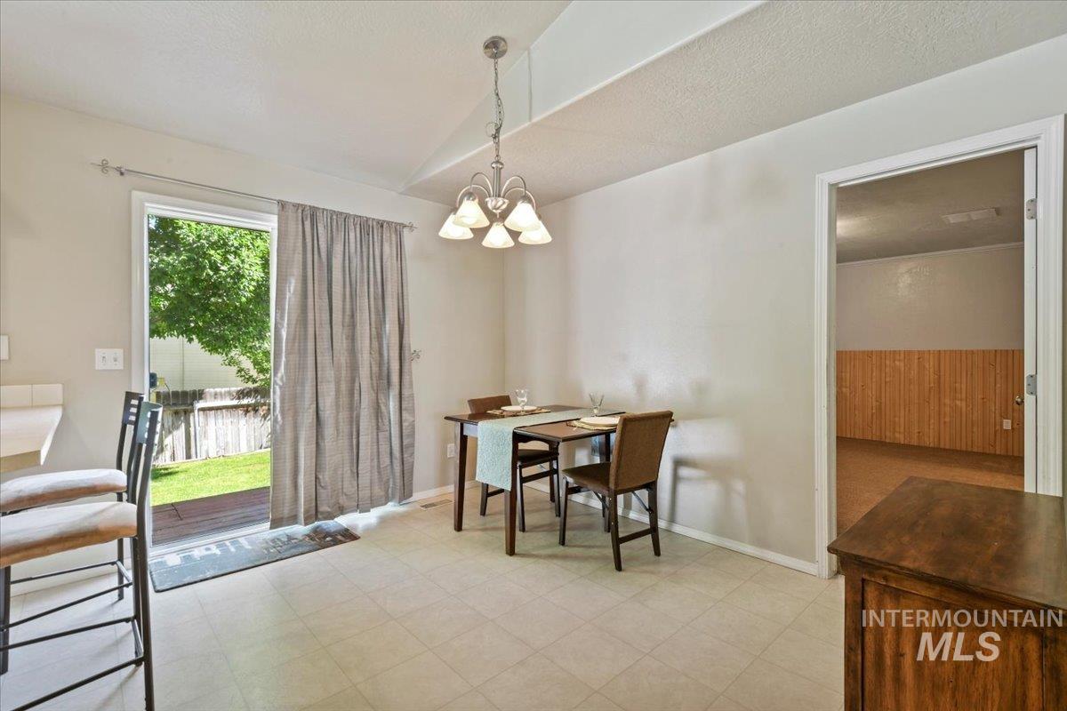 842 E Pluton Property Photo 6