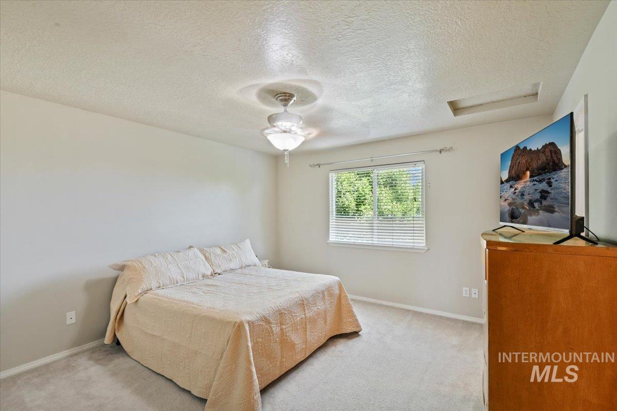 842 E Pluton Property Photo 12