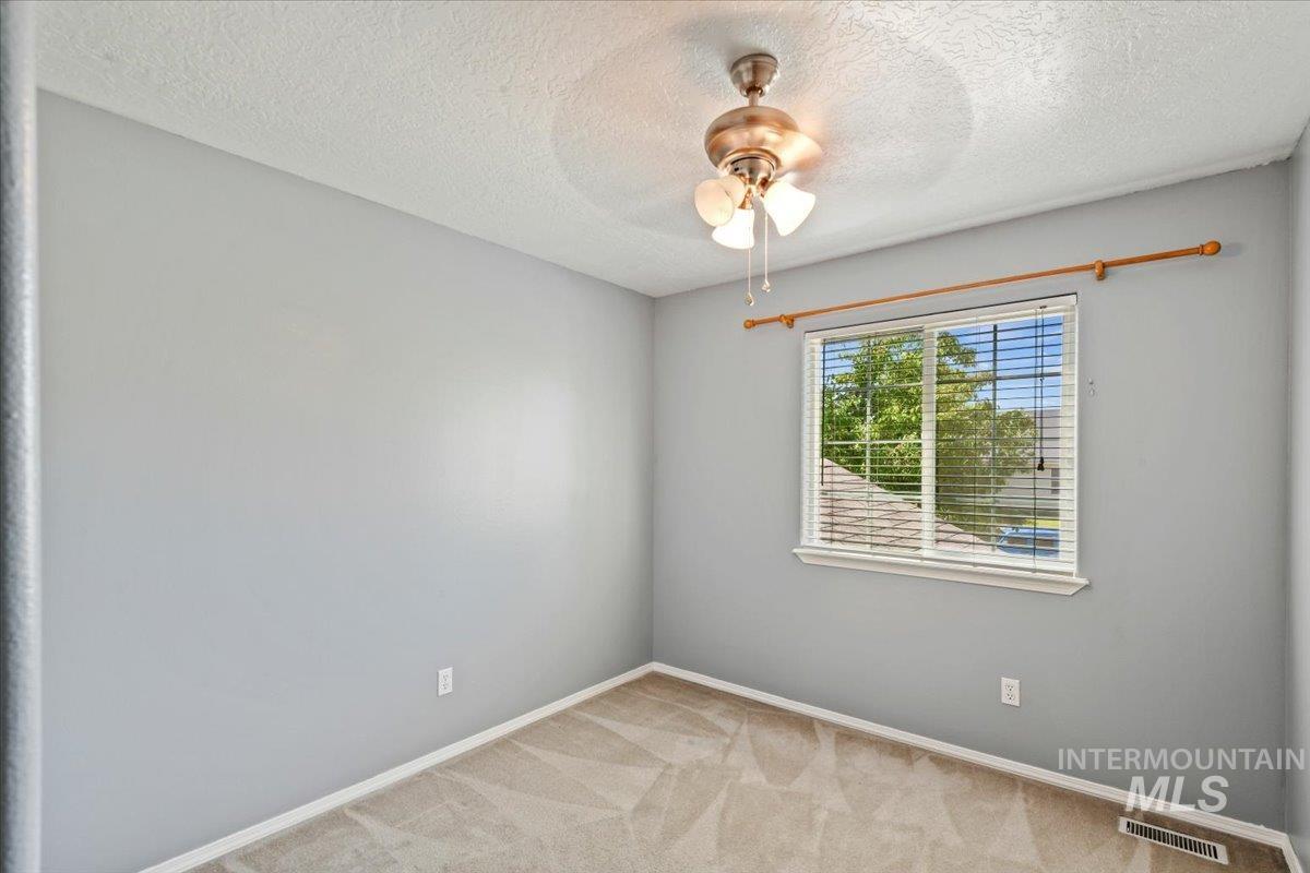 842 E Pluton Property Photo 15